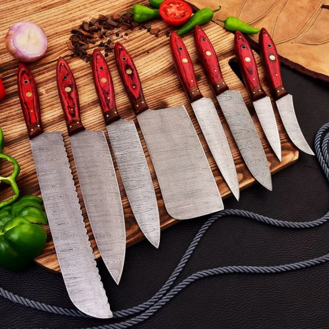 Handmade Damascus Steel Kitchen Knives Set/Chef Knife Set with Leather Roll Bag. (red)