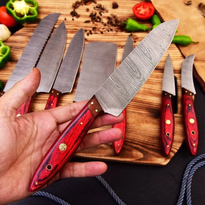 Handmade Damascus Steel Kitchen Knives Set/Chef Knife Set with Leather Roll Bag. (red)