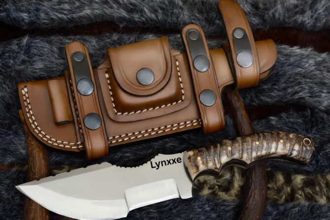 D2 Steel Hunting Knife with Genuine Ram Horn Handle & Leather Sheath
