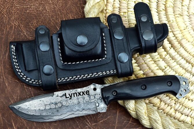 Hand Forged Damascus Steel Hunting Knife with Natural Horn Handle & Sheath